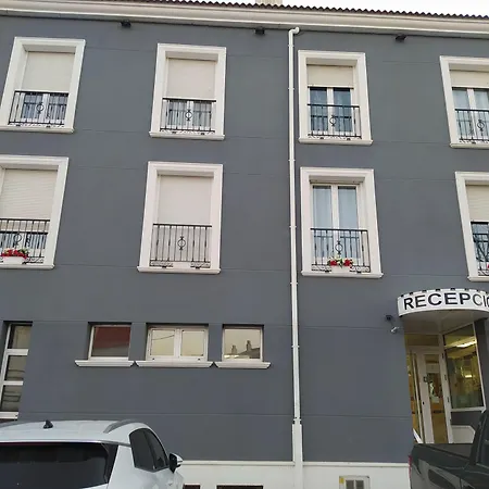 فندق El Pozo De La Nieve 2*