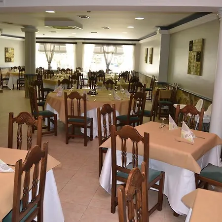 El Pozo De La Nieve Hotel 2*