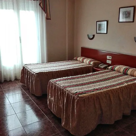 Otel El Pozo De La Nieve 2*